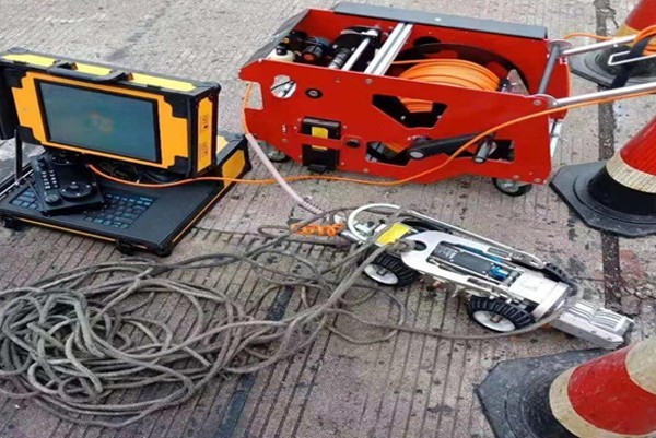 交城CCTV管道检测机器人